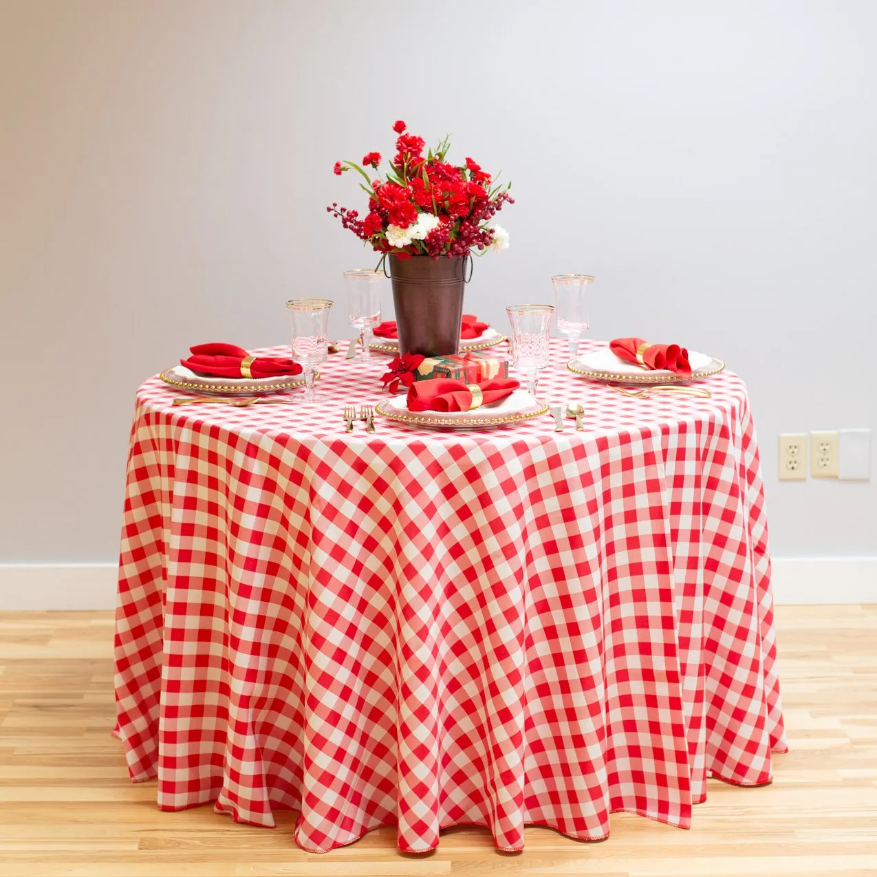 120 in. Round Polyester Tablecloth Checkered (4 Colors)
