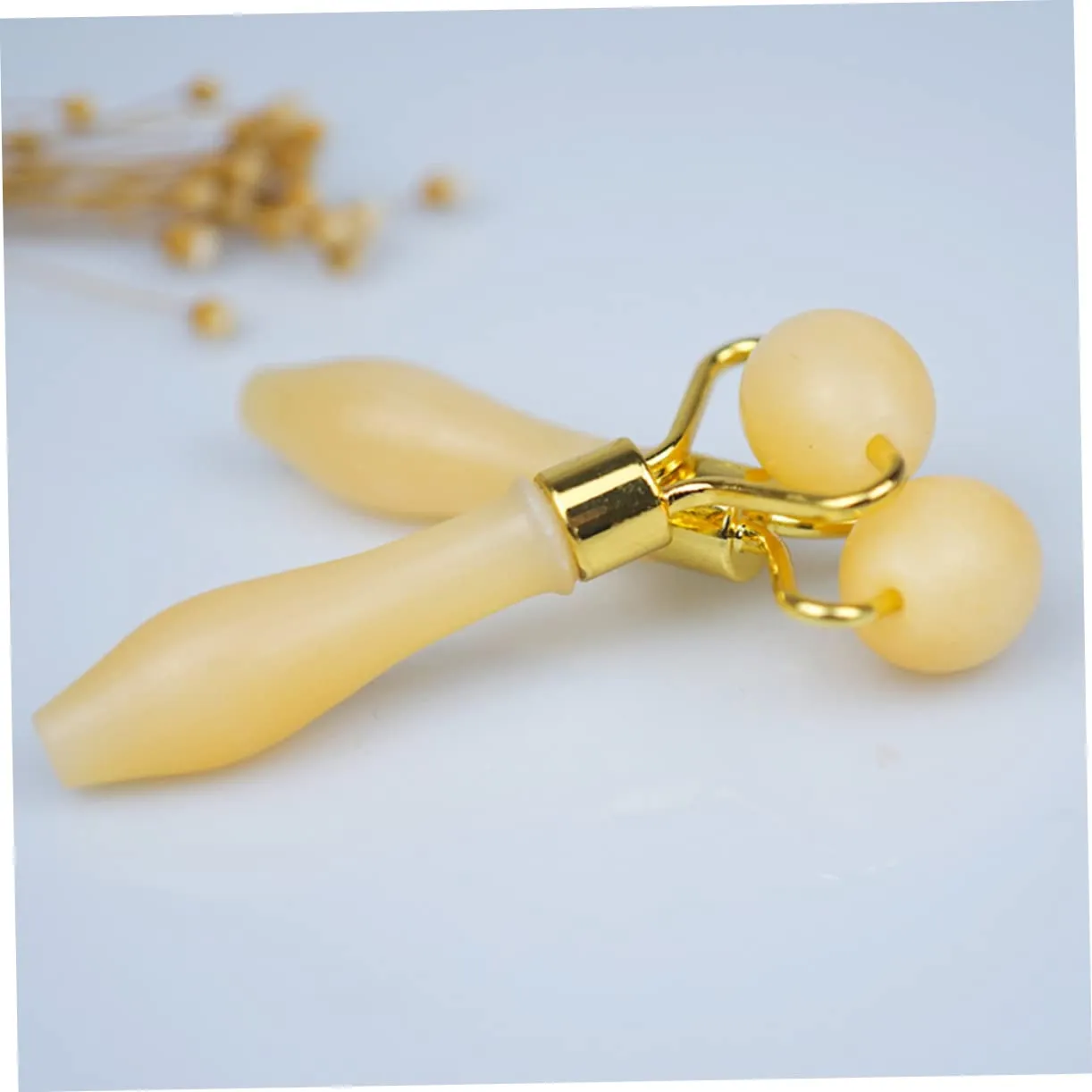 3pcs Jade Eye Roller Yellow Jade Beauty Roller for Eye Massage Facial Skincare Tool Ancient -aging Accessory Comfortable and Lightweight Design for Home Use Travel