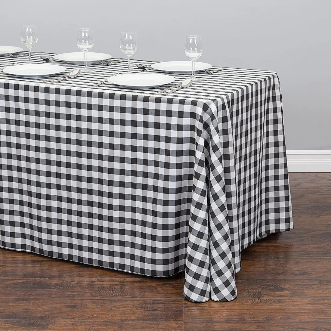90 X 156 in. Rectangular Polyester Tablecloth Checkered