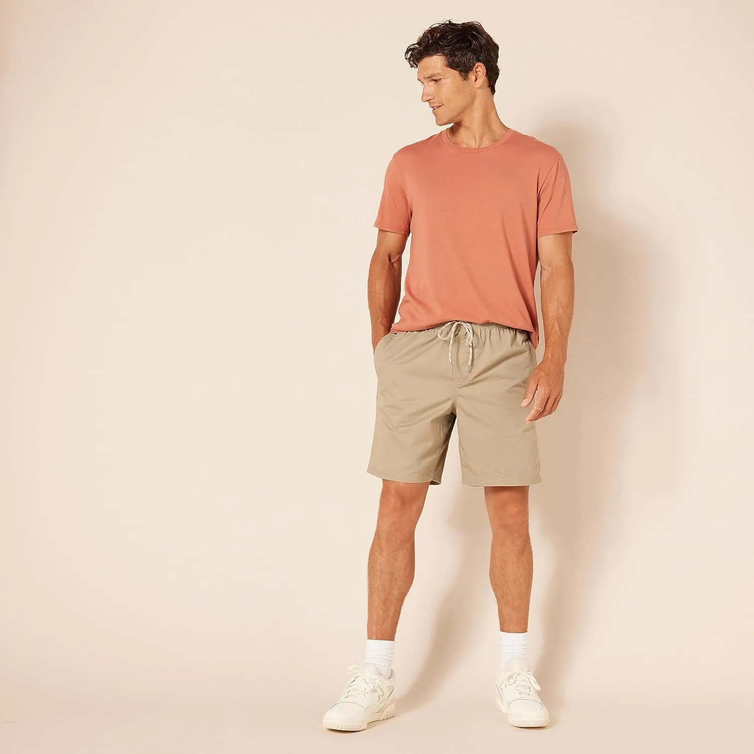 Amazon Essentials Men's 8" Inseam Relaxed-Fit Drawstring Walk Short (Available in Plus Size)
