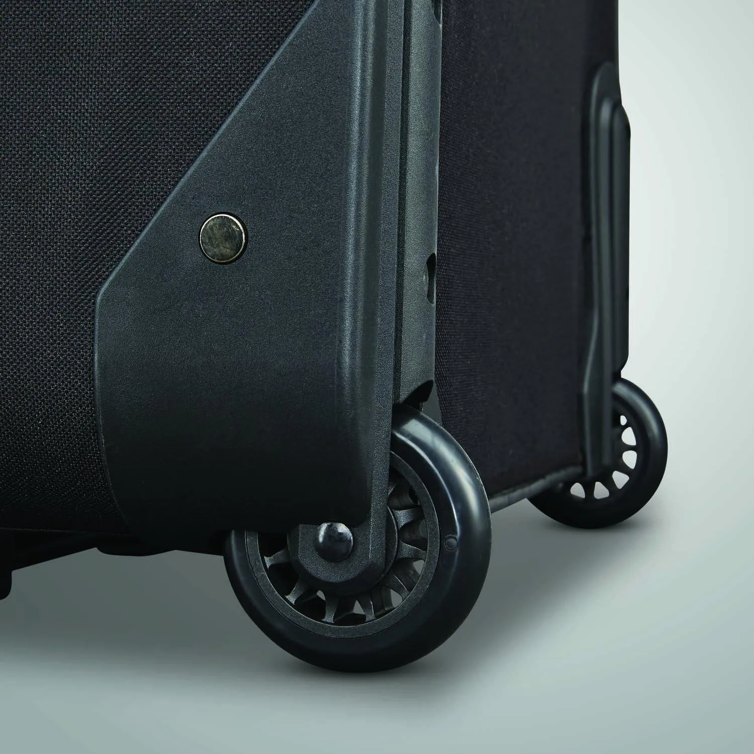 American Tourister Fieldbrook XLT Softside Upright Luggage, Black, 3-Piece Set (BB/21/25)