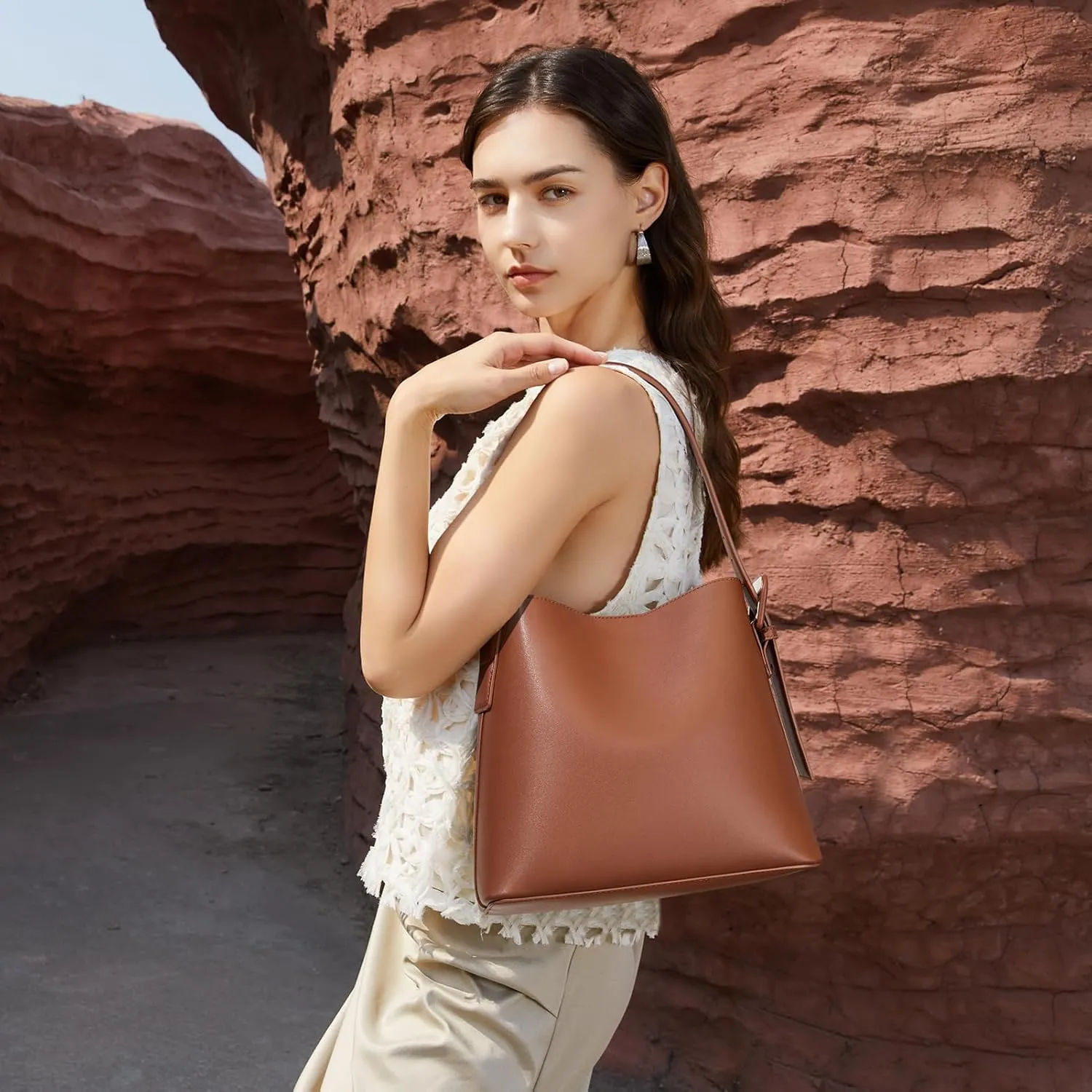 BOSTANTEN Bucket Bag Vegan Leather Shoulder Purses for Women Trendy Adjustable Strap
