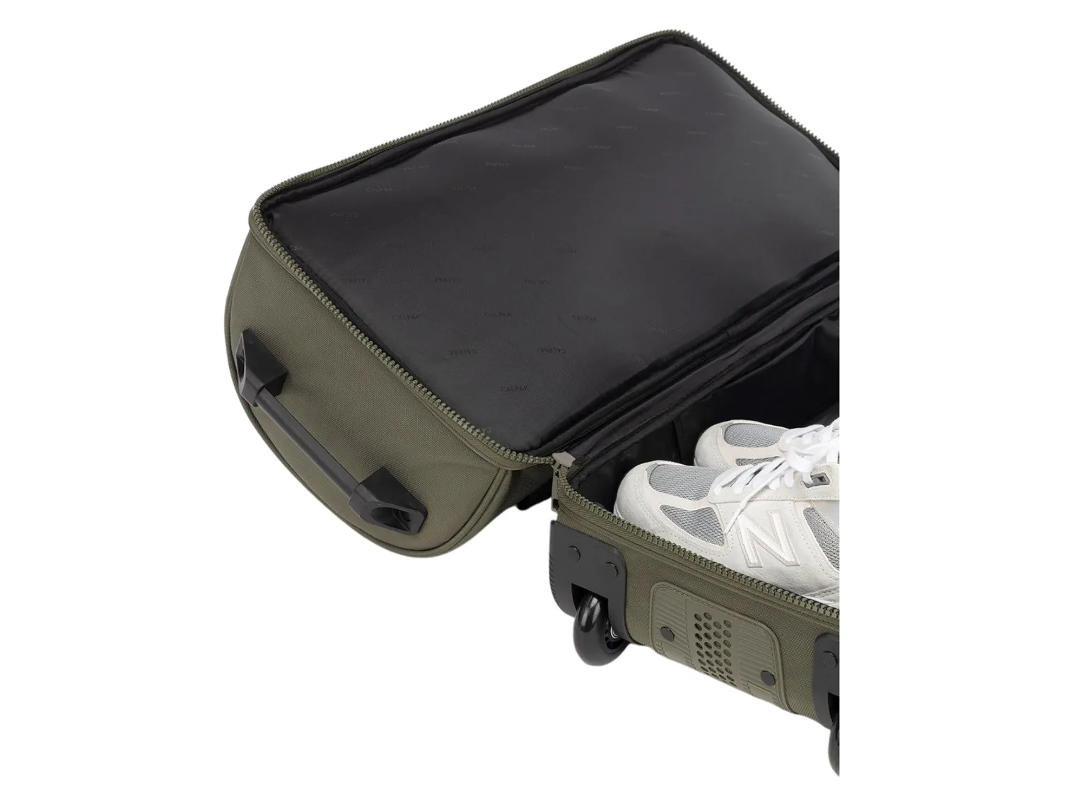Calpak Stevyn Rolling Duffel