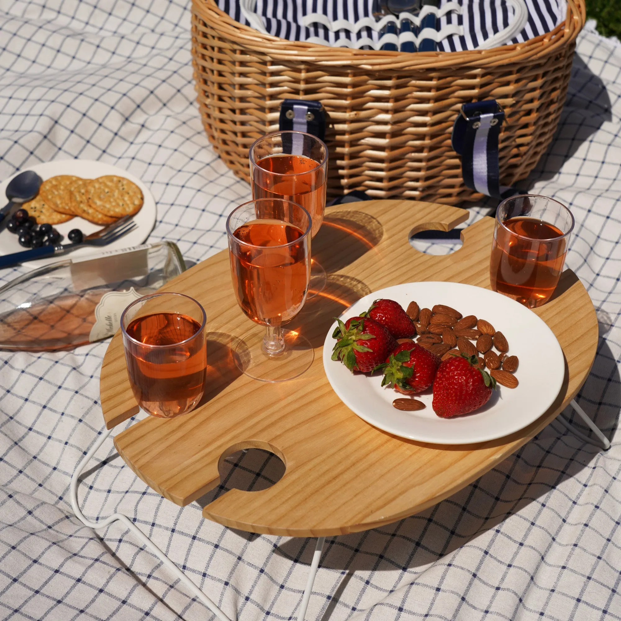 Central park willow picnic for four by twine living®