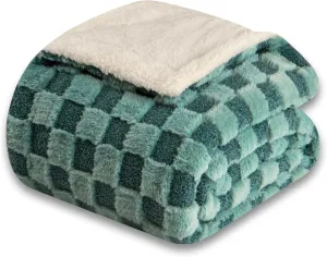 Checkered Throw Blanket - Comfortable Faux Fur Blanket, Cozy and Warm Fleece Blanket for Couch, Chair, Bed, Camping, Picnic, and Travel. Forest Green (50"x 60")