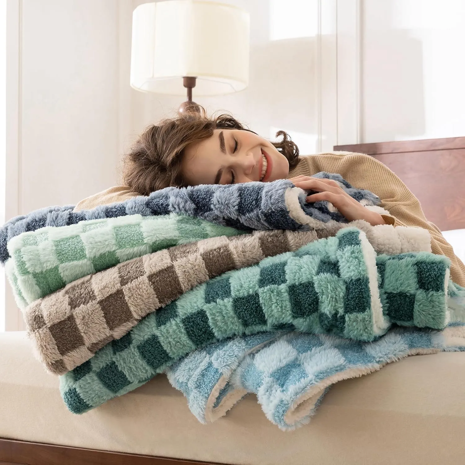 Checkered Throw Blanket - Comfortable Faux Fur Blanket, Cozy and Warm Fleece Blanket for Couch, Chair, Bed, Camping, Picnic, and Travel. Forest Green (50"x 60")