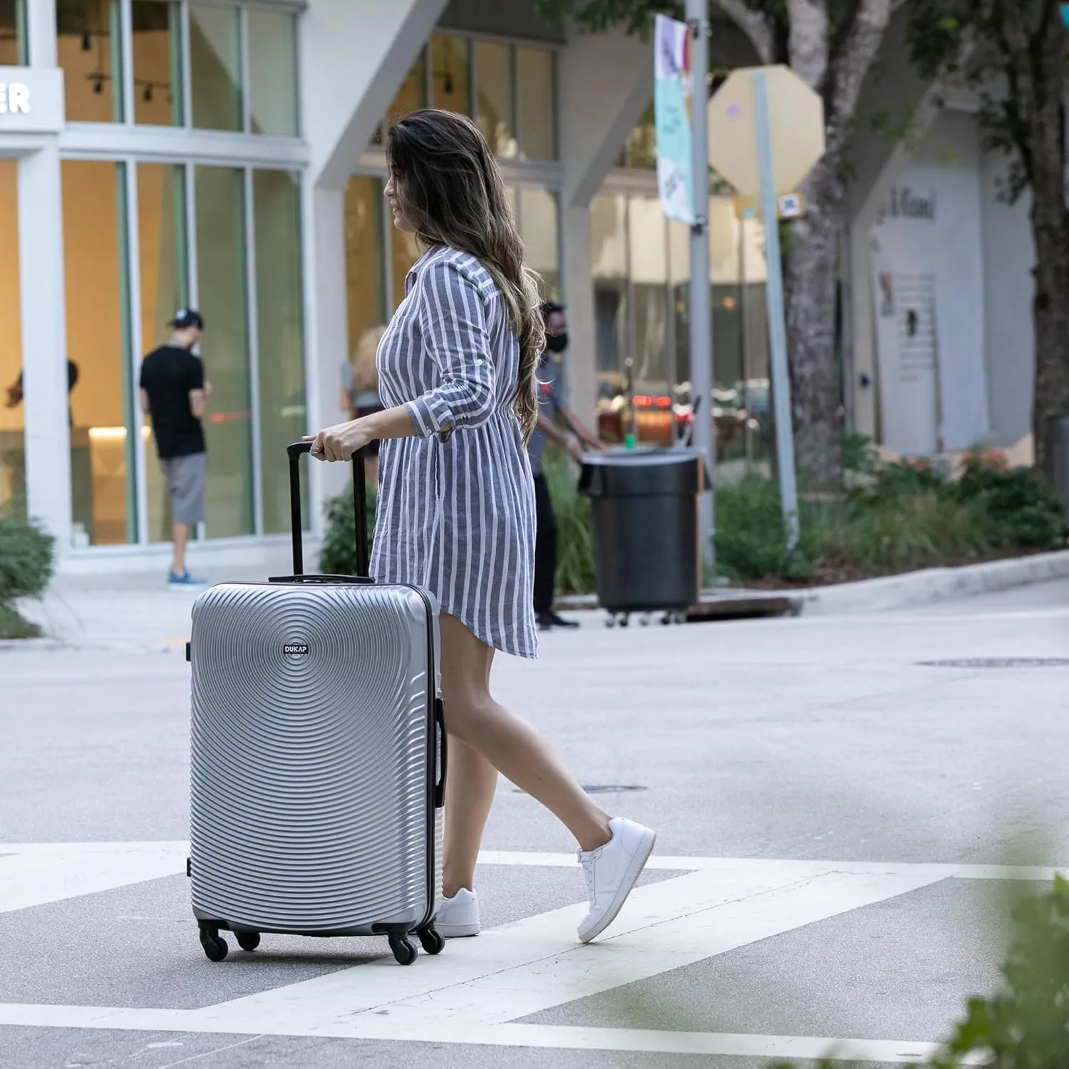 DUKAP INCEPTION Luggage with Spinner Wheels | Durable Lightweight Hardside Suitcase, Travel Bag with Handle and Trolley, 24-Inch Medium Checked Luggage | Silver