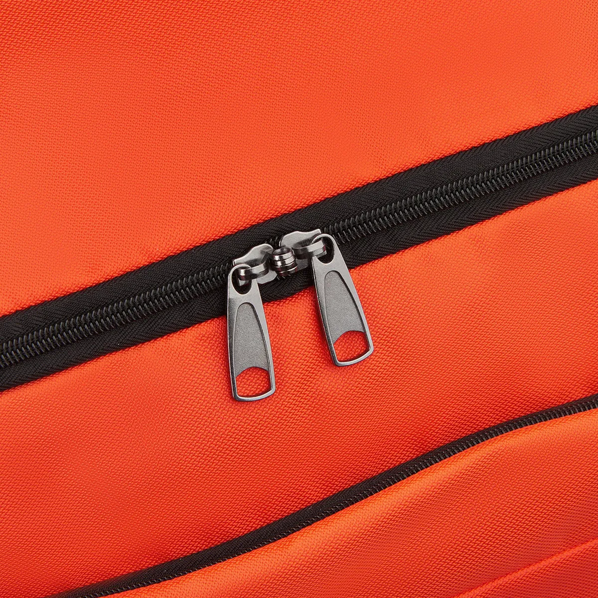 Jeep JS009D 27" Rolling Duffle Bag