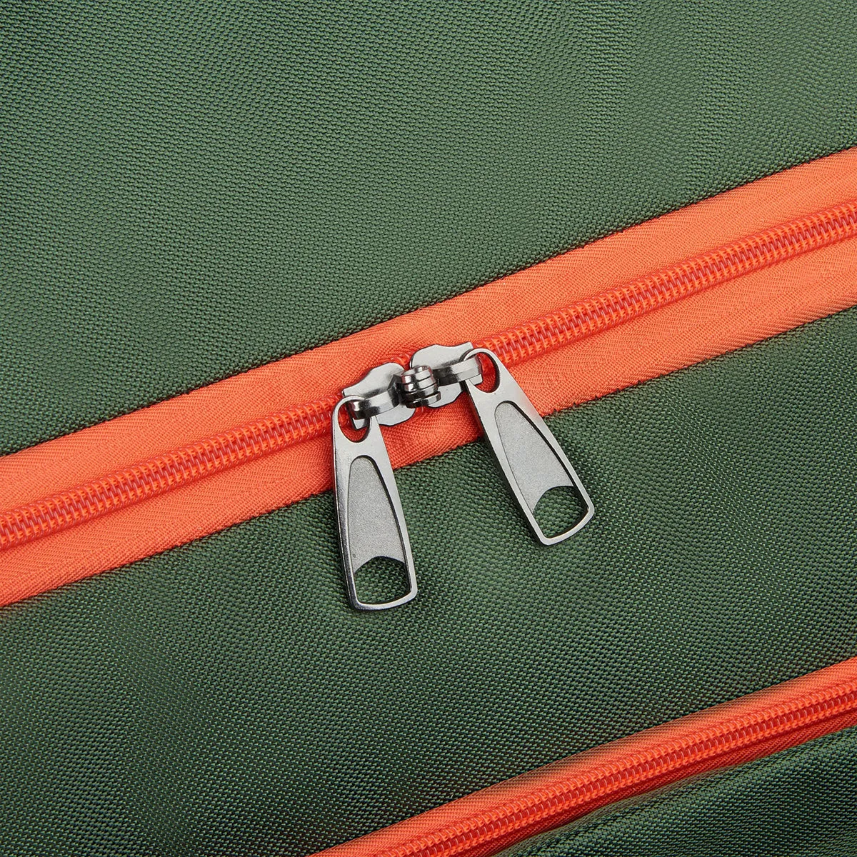 Jeep JS009D 27" Rolling Duffle Bag
