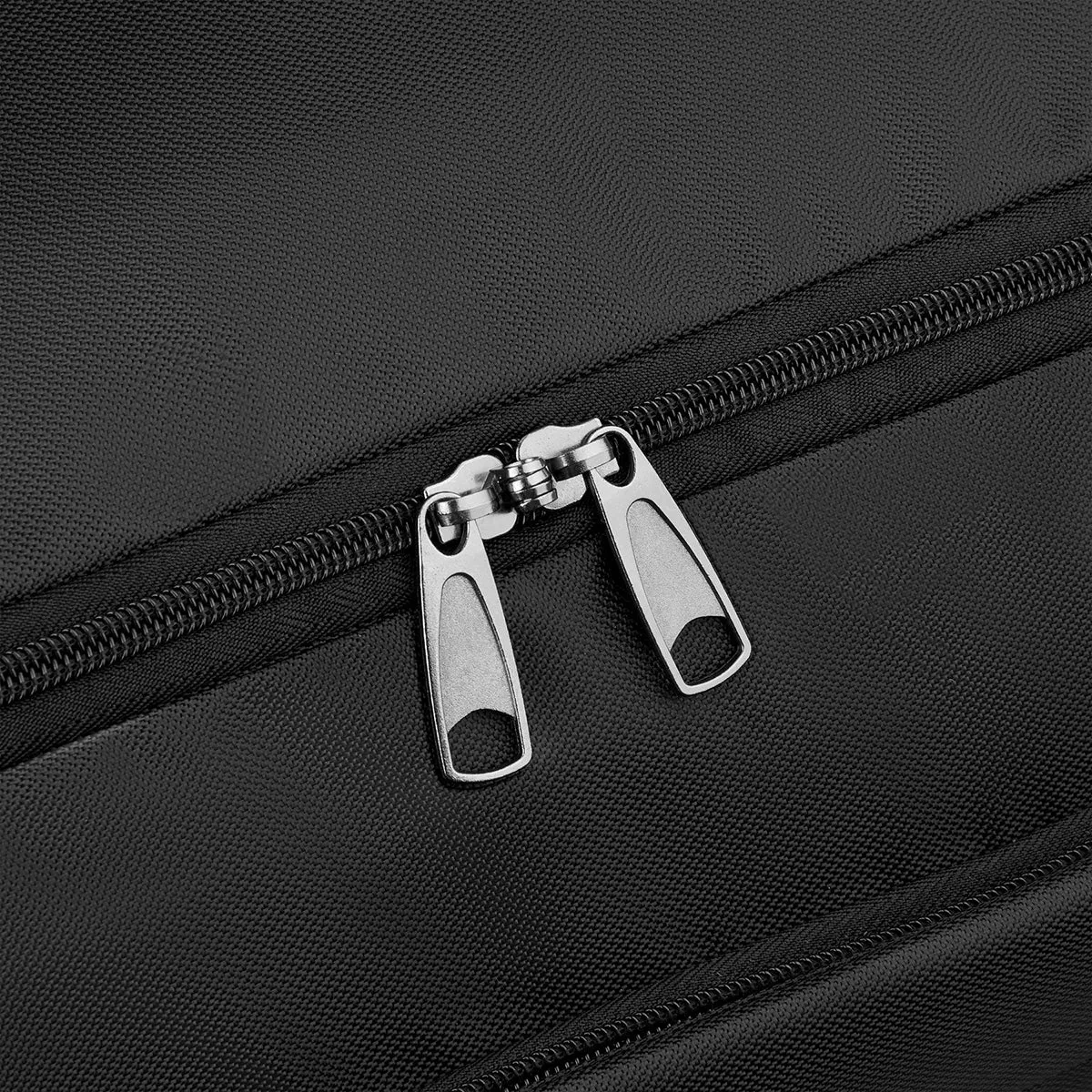 Jeep JS009D 27" Rolling Duffle Bag