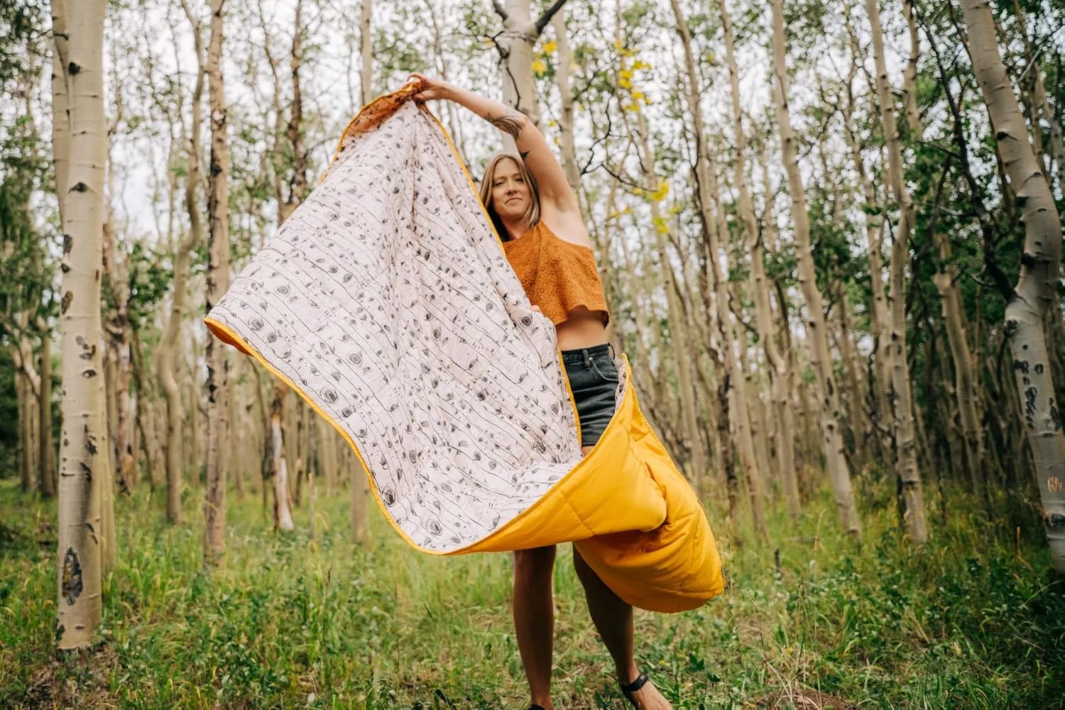Kelty Bestie Blanket Indoor Outdoor Insulated Camping Throw   Picnic Ground Sheet, Designed in Colorado,Trellis