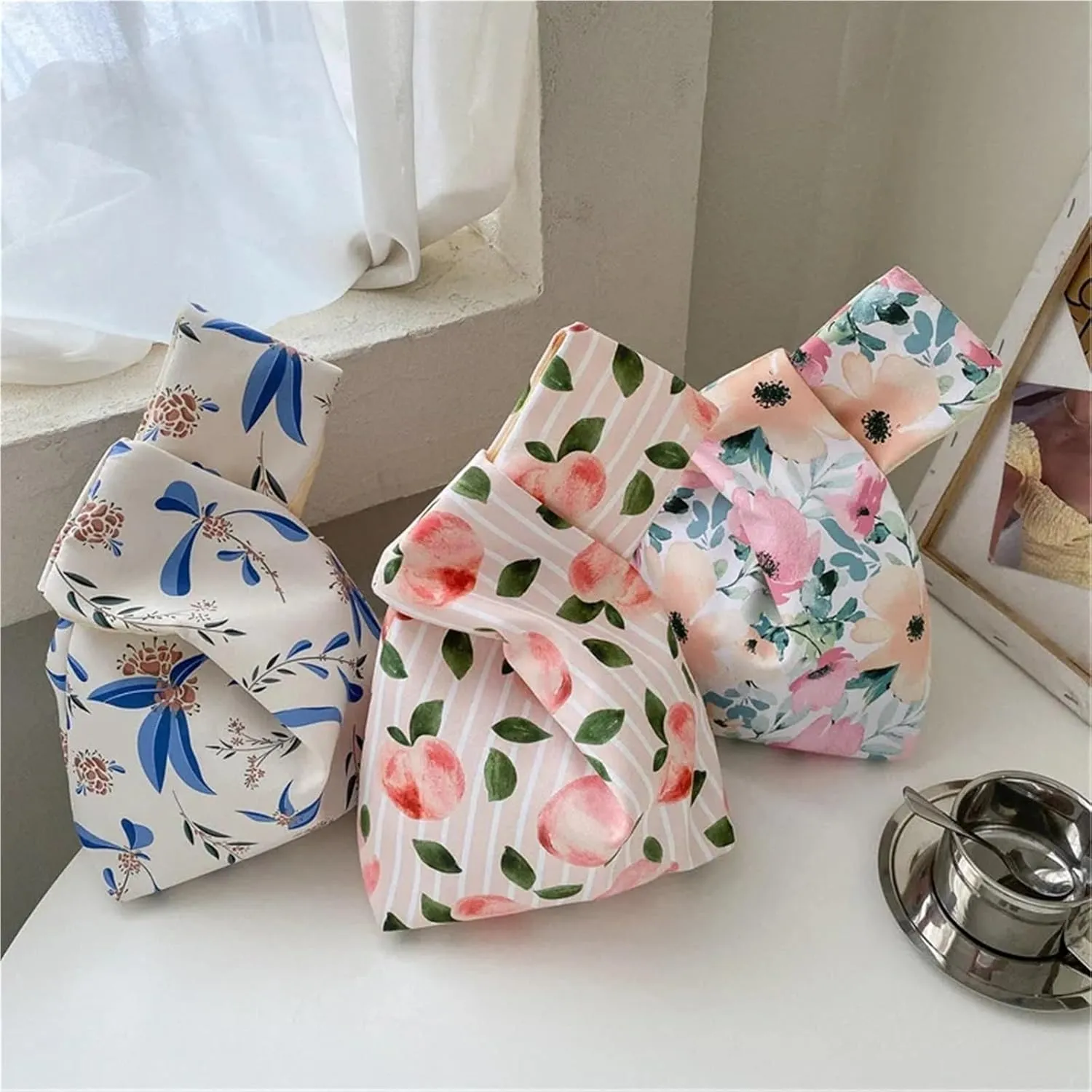 Knot Wrist Bag Literary Portable Floral Knot Wrist Bag Women Top Handle Tote Bag Purses Handbags Shopping Bag Phone Key Pouch