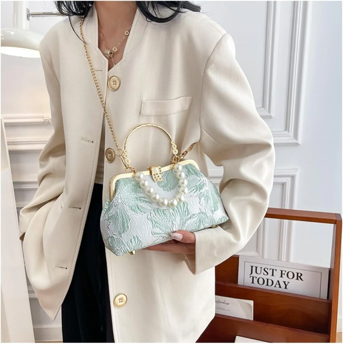 Pearl Evening Bag for Women Lily Pattern Vintage Embroidered Floral Clutch Purse Evening Handbag Shoulder Crossbody Bags
