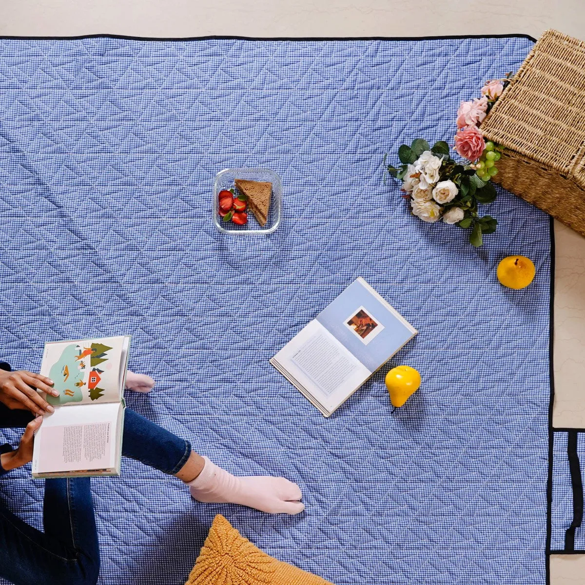 Quilted Foldable Picnic Mat 84x60 Inch
