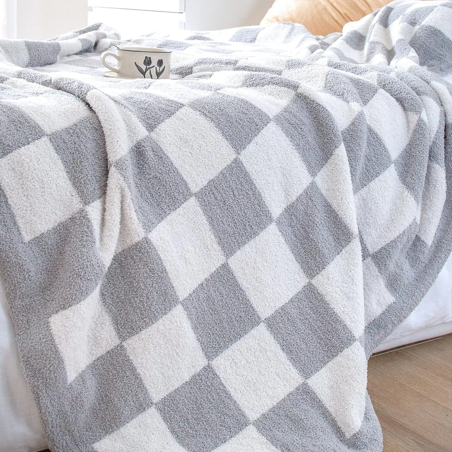 SeaRoomy Checkered Throw Blanket, Ultra Soft Reversible Checkerboard Knitted Blanket, Warm Cozy Fluffy Microfiber Knit Throw Blanket for Couch Sofa Bed Camping Picnic Travel (Grey, 60"×79")