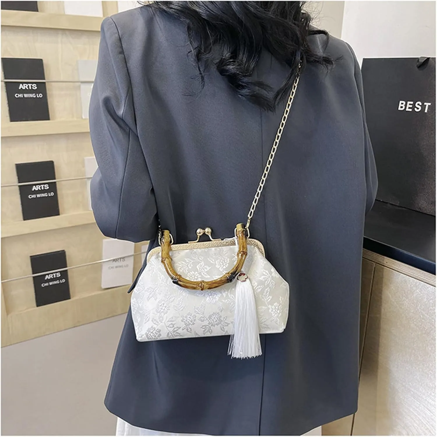 Vintage Embroidered Flower Handbag, Retro Pearl Chain, Flower Embroidery Rustic Shoulder Bag Kiss Lock Closure Bag for Women
