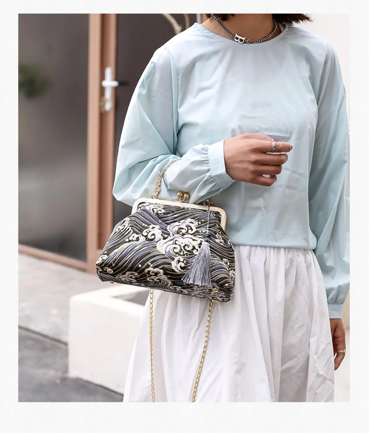 Vintage Evening Chain Handbag with Embroidered for Women Chinese Purse Crossbody Evening clutch bag