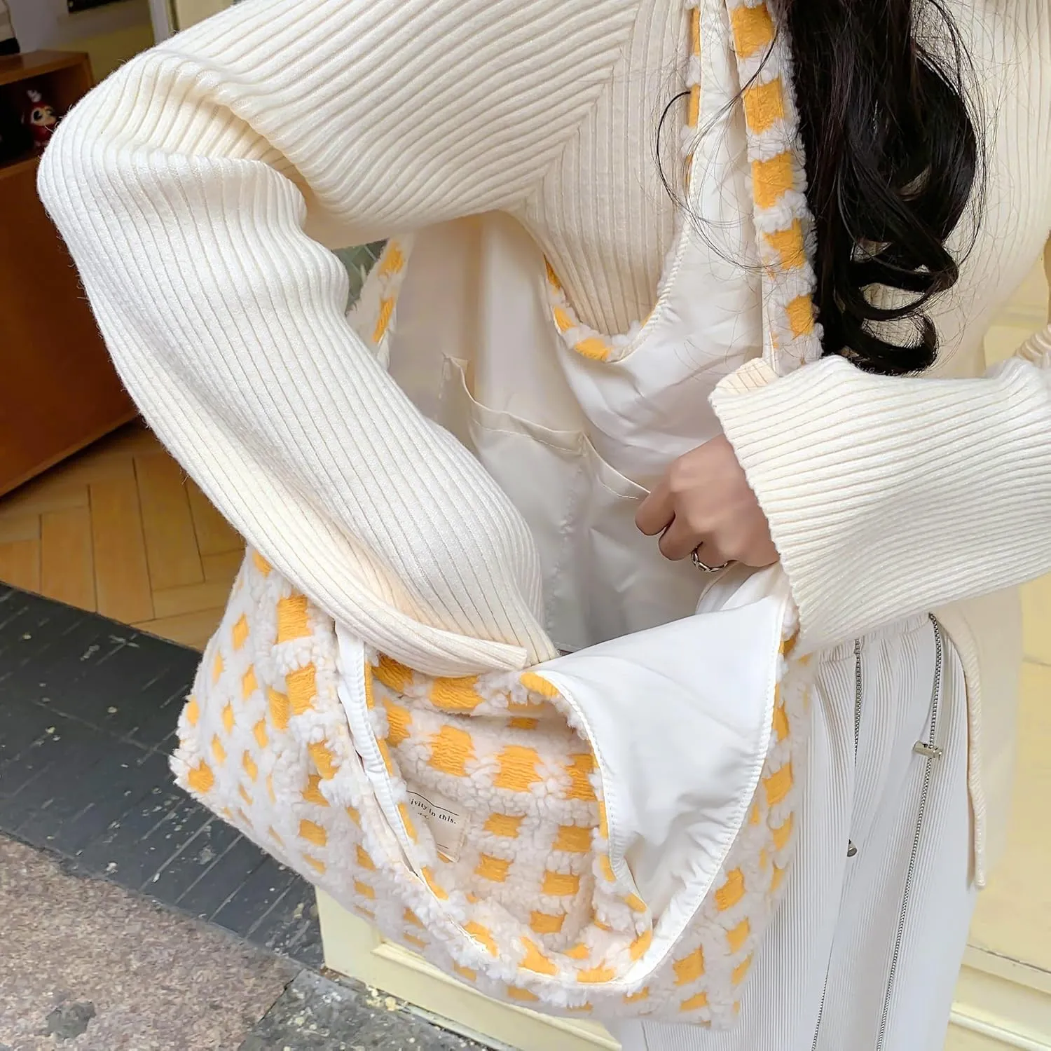 Women Ladies Cute Bear Plush Shoulder Bag Large Tote Handbag Purse Faux Fur Shopping Dating Bag