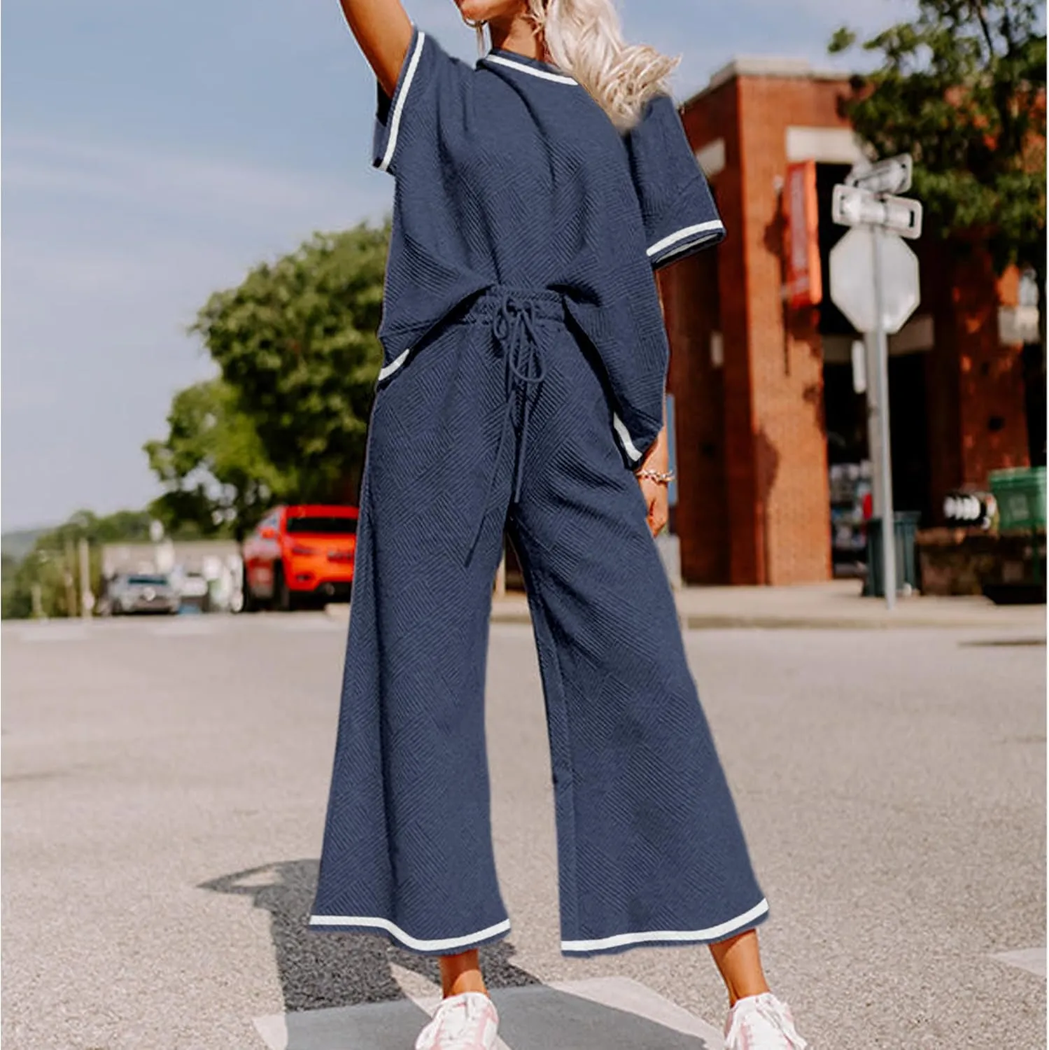 Women's 2 Piece Outfits Textured Sweatsuit 3/4 Batwing Sleeve Crew Neck Pullover Top Wide Leg Pant Tracksuit Set