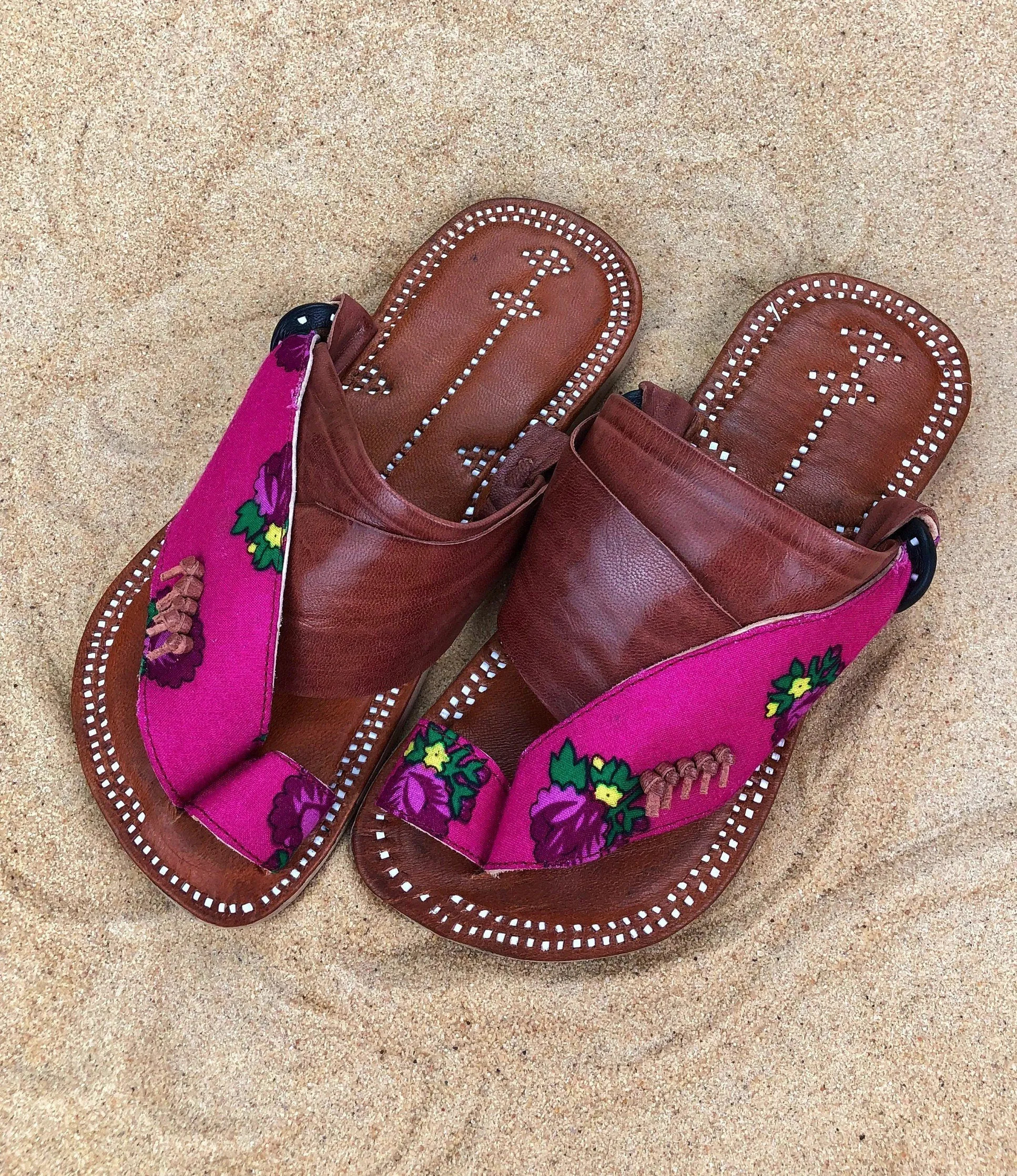 Womens Pink Leather Sandals ~ SandCruisers ~ Traditional Arabian Sandals ~ Great for Outdoors, Beaches, Parks, Lakes, Pools & Parties!