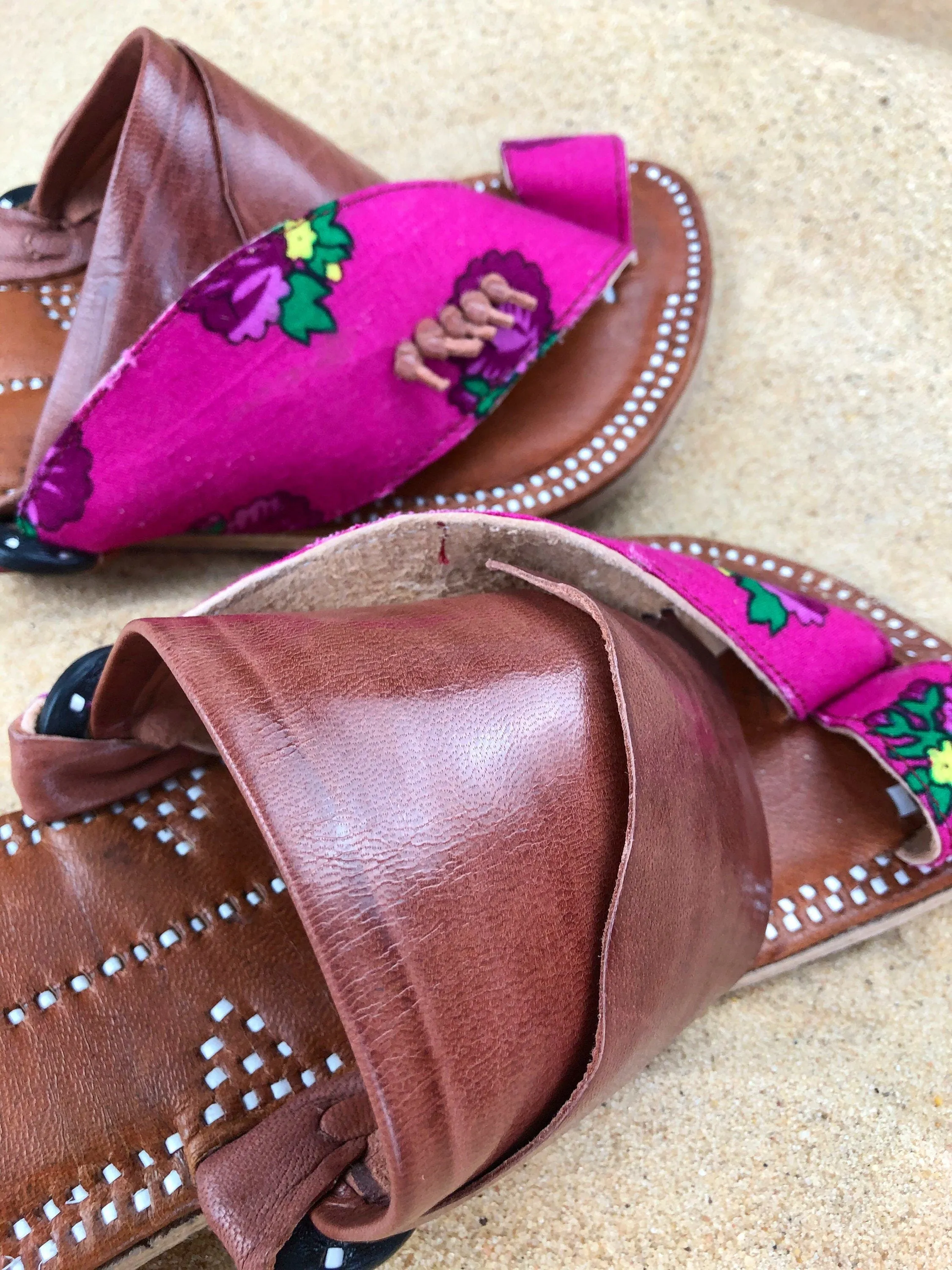 Womens Pink Leather Sandals ~ SandCruisers ~ Traditional Arabian Sandals ~ Great for Outdoors, Beaches, Parks, Lakes, Pools & Parties!