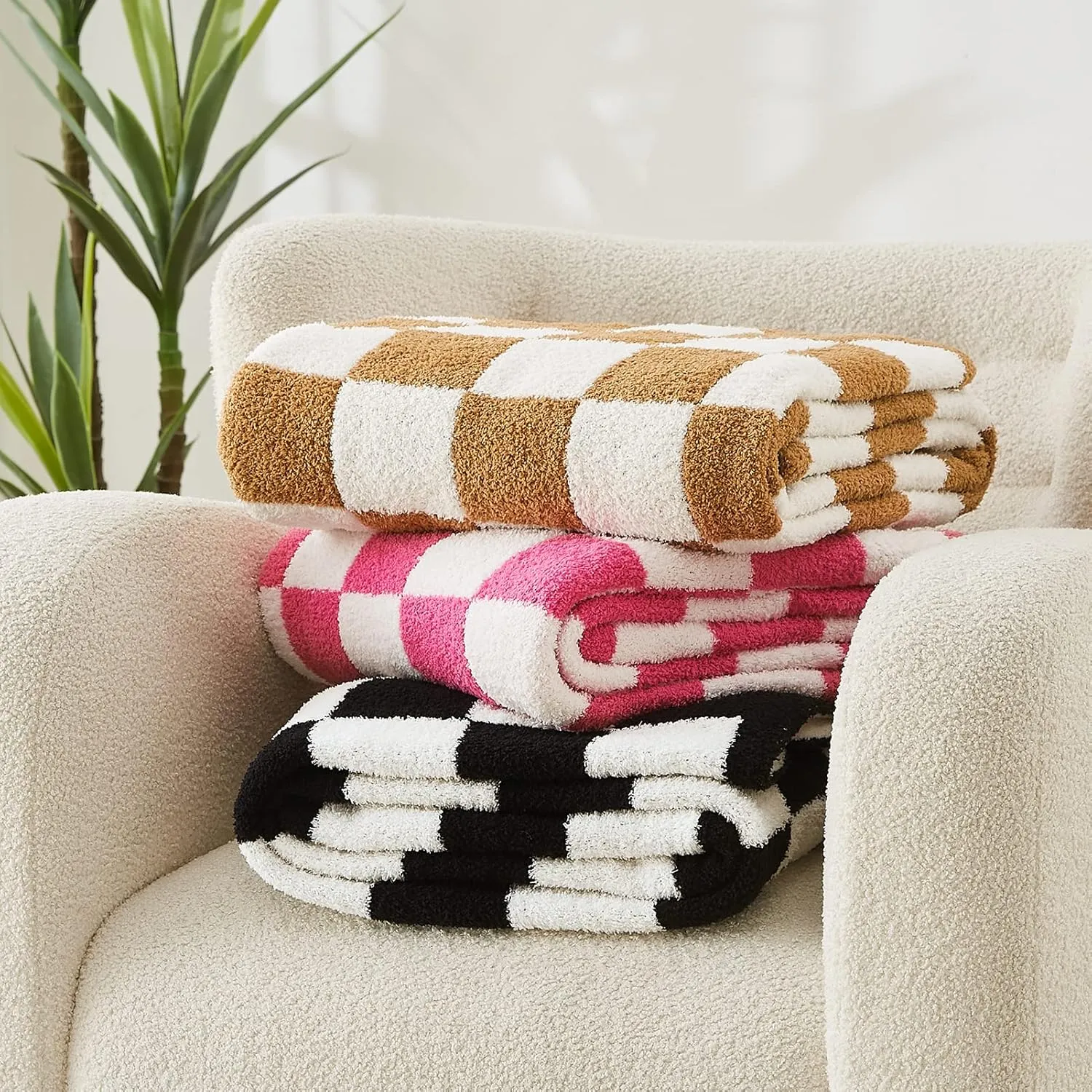 WRENSONGE Checkered Throw Blanket, Black and White Soft Cozy Fluffy Warm Hand Made Throw Blankets for Couch, Sofa, Chair, Bed, Camping, Picnic, Travel Lightweight Bed Blanket - 60"*80"